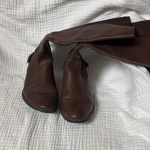 G.H. Bass & Co. Rich Brown Heeled Boots